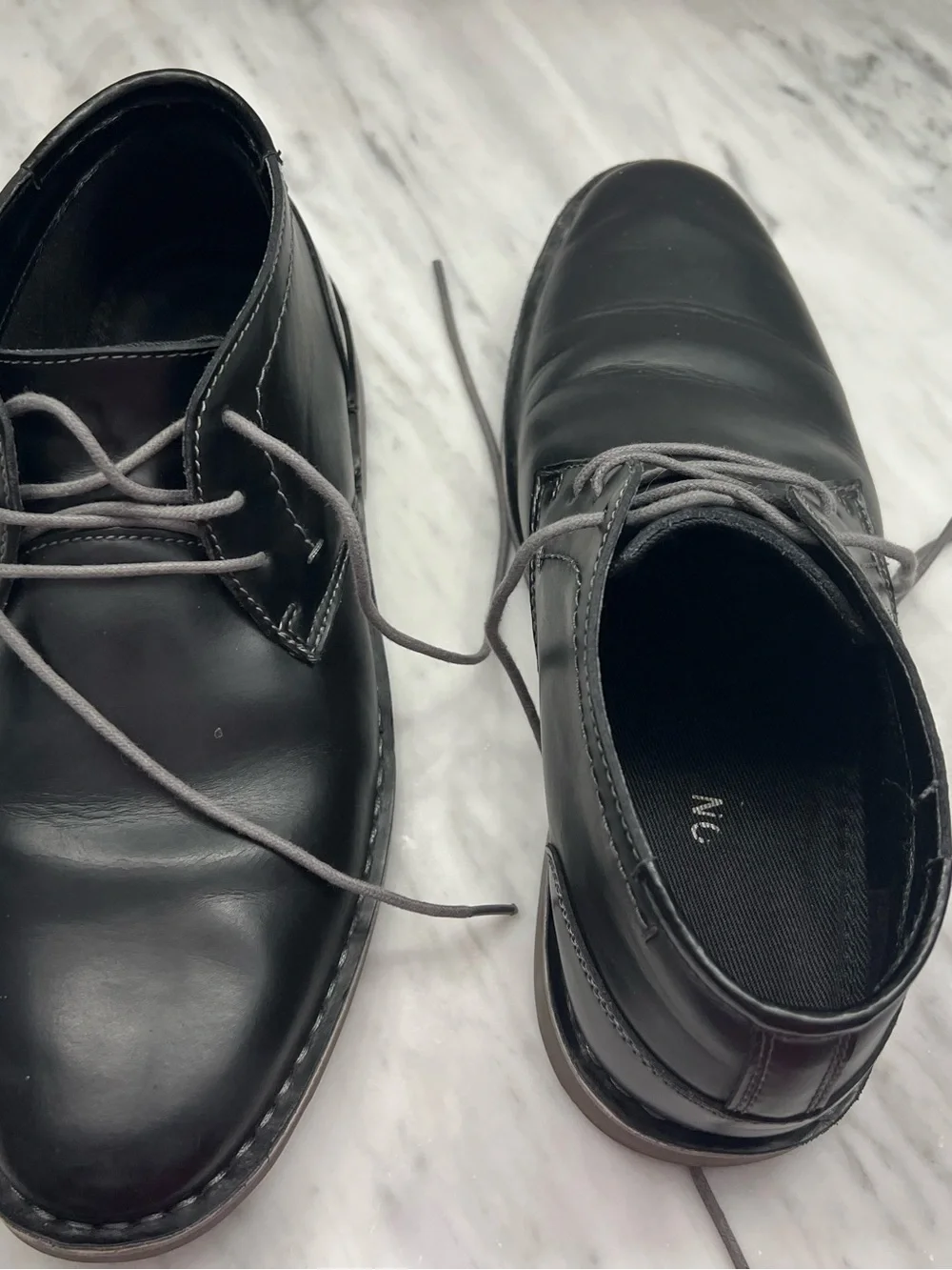 Kenneth Cole Reaction Black Leather Chukka Boots with Tan Welt